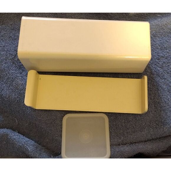 Tupperware Vintage Velveeta Cheese Cracker Keeper #1696-1 w/ Tray & Lid - Picture 3 of 6